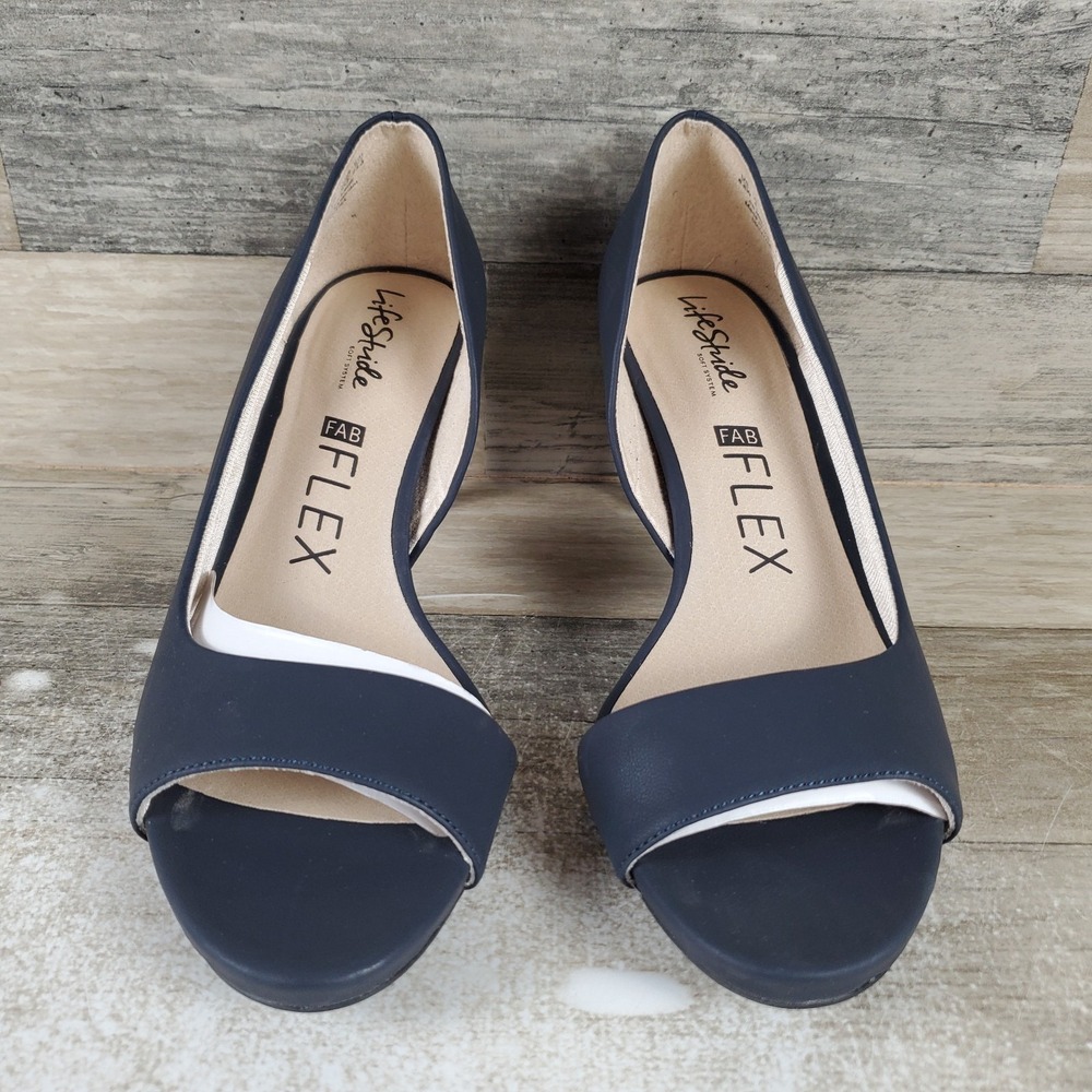 LifeStride Mantra Womens Dress Pumps Sz 6.5 W Navy Navy Faux Leather Peep Toe - Picture 2 of 10